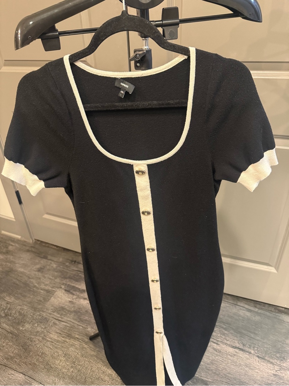 Express Black and Cream Contrast Trim Knit Top - Womens